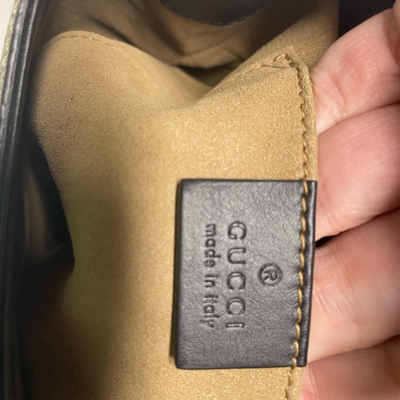 Gucci Padlock GG Supreme Convertible backpack/ crossbody. - Picture 8 of 15